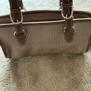 Women’s Bag Brand: The Sak